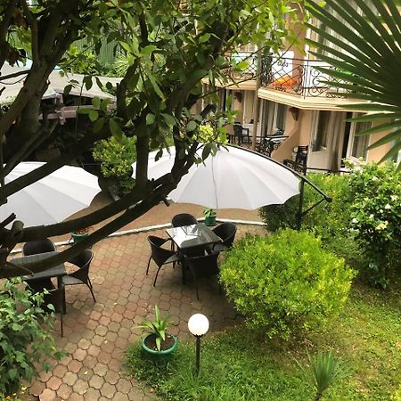 Hotel Simpatia Koboeleti Buitenkant foto