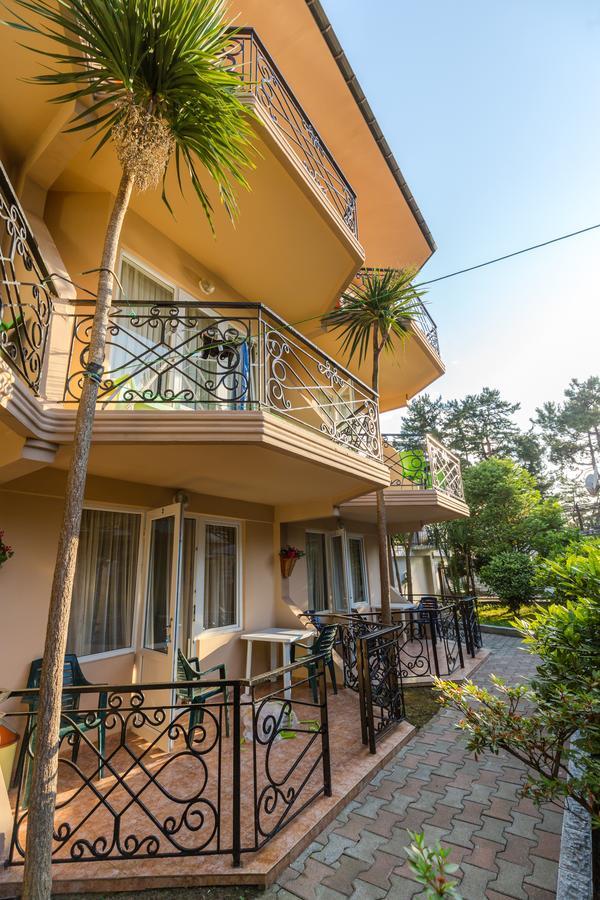 Hotel Simpatia Koboeleti Buitenkant foto