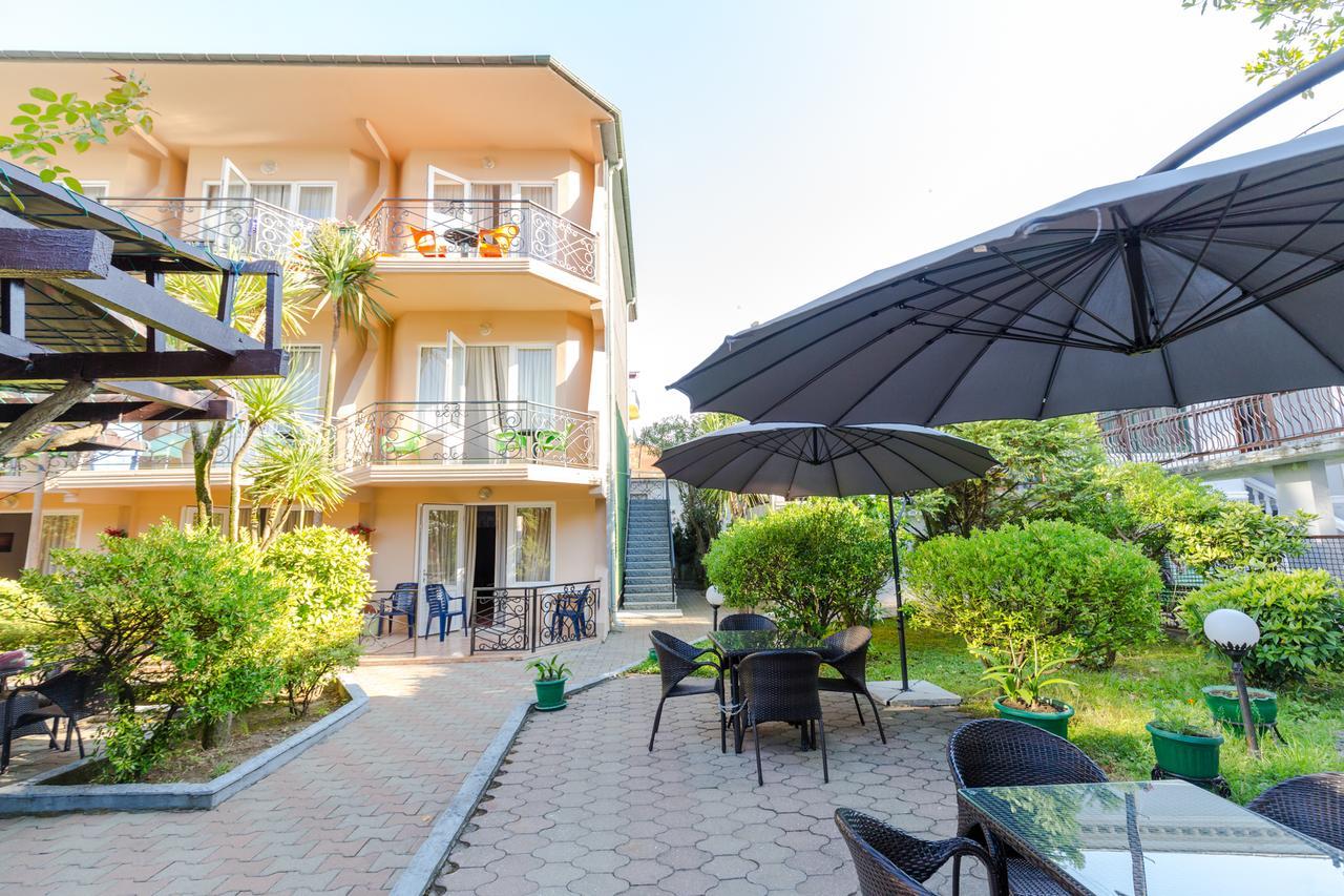 Hotel Simpatia Koboeleti Buitenkant foto